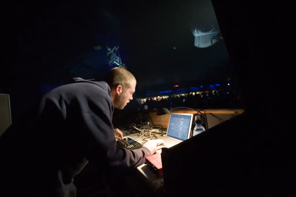 Bloc Weekend 2007 — documentary, event and music photograph in Hemsby-on-Sea, Norfolk, UK, frame 30 of 43.